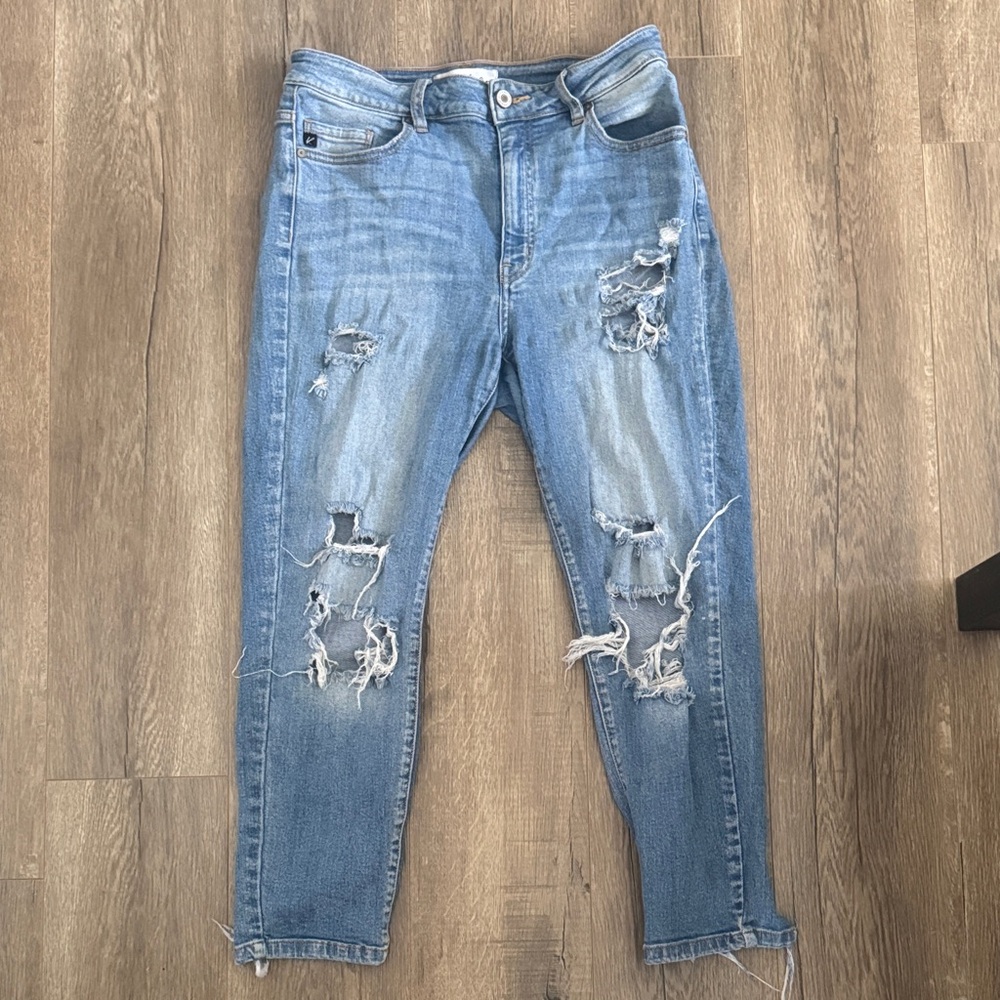 KanCan Blue Distressed Ankle Jeans
